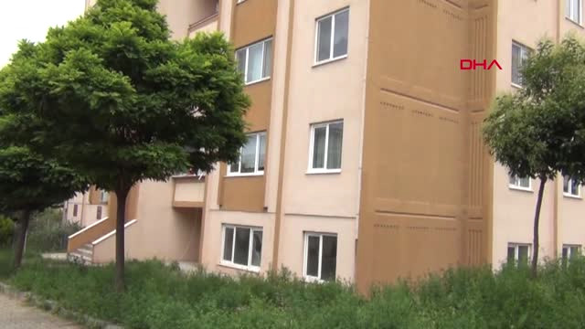 Bursa Uzaklaştırma Cezası Olan Eve Çatıdan Girmek İsterken Düştü, Yaşam Savaşı Veriyor