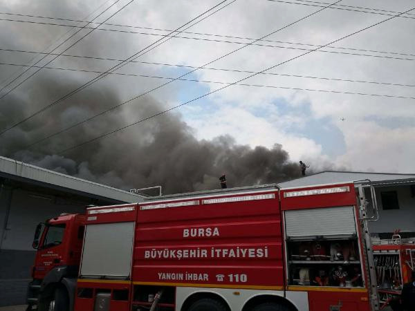 Bursa’da Soğuk Hava Deposunda Yangın