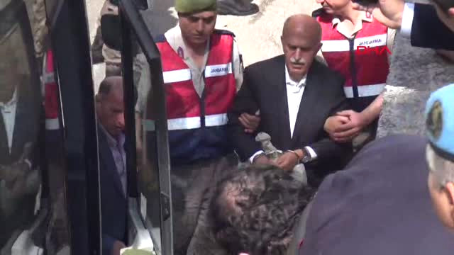 Bursa Fetö’den Yargılanan Bursa Eski Valisi Harput Tahliye Edildi Arşiv