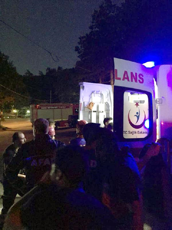 Şelalede Balık Tutarken Kayalıklardan Düştü
