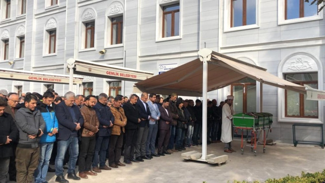 Abisi Tarafından Öldürülen Kadın Toprağa Verildi