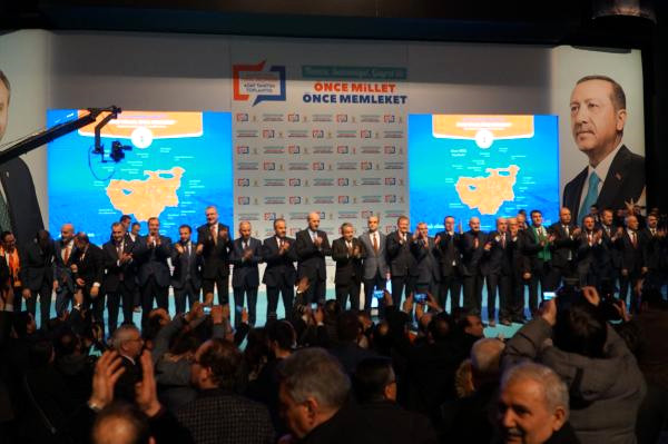 AK Parti’nin Bursa İlçe Belediye Başkan Adayları Açıklandı