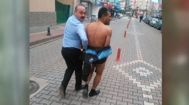 Şener Şen’in Efsane Filmi ‘Çıplak Vatandaş’ Gerçek Oldu