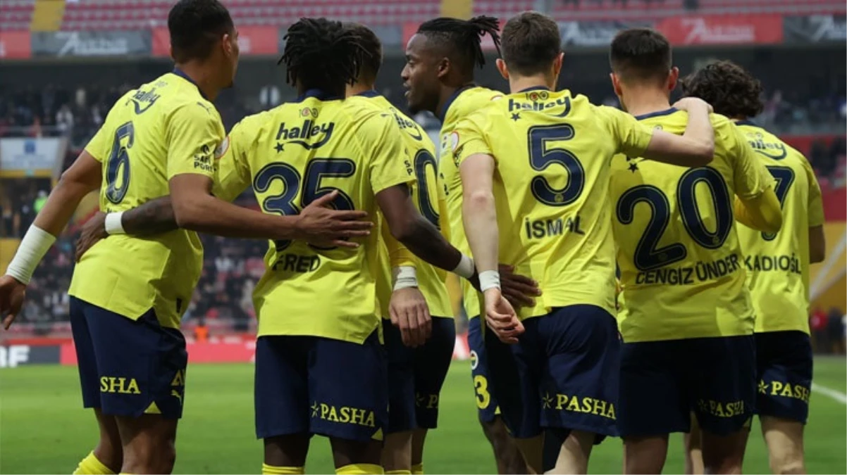 Gol düellosunun galibi Kanarya! Fenerbahçe Kayserispor’u deplasmanda 4-3 yendi