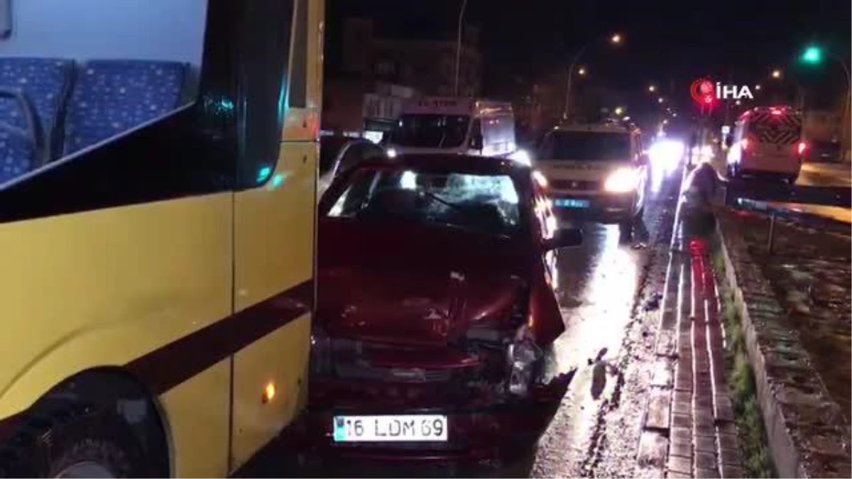Şerit değiştirirken otobüse çarptı: 1 yaralı