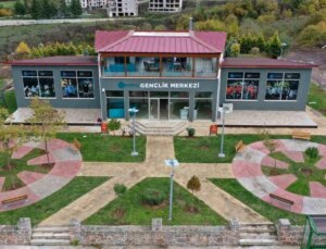 Başiskele’de Gençlere Yönelik Projeler Hayata Geçirildi