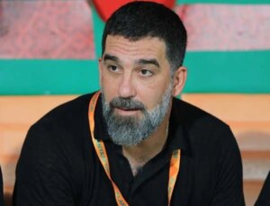 Birinci maçında kırmızı kart görmüştü! Arda Turan’dan hakemlere olay kelamlar