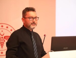 Prof. Dr. Özgür Günal: Maymun çiçeği, Kovid-19 üzere bulaşıcılığı kolay olan bir viral enfeksiyon değil