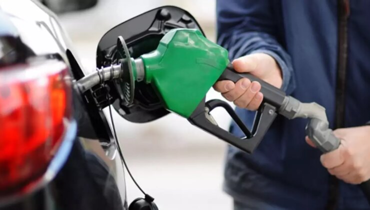 Salı gününden itibaren akaryakıta 1 lira 40 kuruş artırım geliyor
