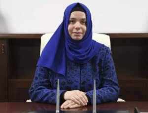 Diyanetin iki numarası çift maaşlı çıktı