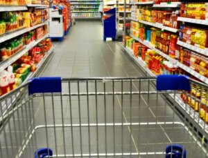 Kanada’da iki aylık vergi tatili ilan edilmesi sebebiyle birçok eser vergisiz satışa sunuldu