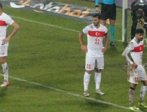 Karadağ’a 3-1 yenilen A Ulusal Kadromuz, A Ligi’ne yükselme talihini play-offa bıraktı