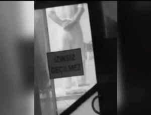 Akyazı’da tatlı imalathanesinde skandal manzara: Ayakları ile hamur yoğurdular