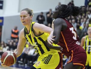 Fenerbahçe Opet, Galatasaray’ı farklı yendi