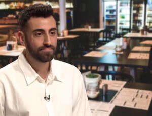 Ünlü şef birinci ısırıkta kabusu yaşadı! Apar topar hastaneye kaldırdılar