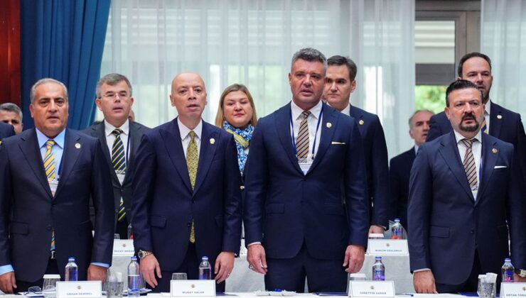 Fenerbahçe idaresi harika toplanıyor