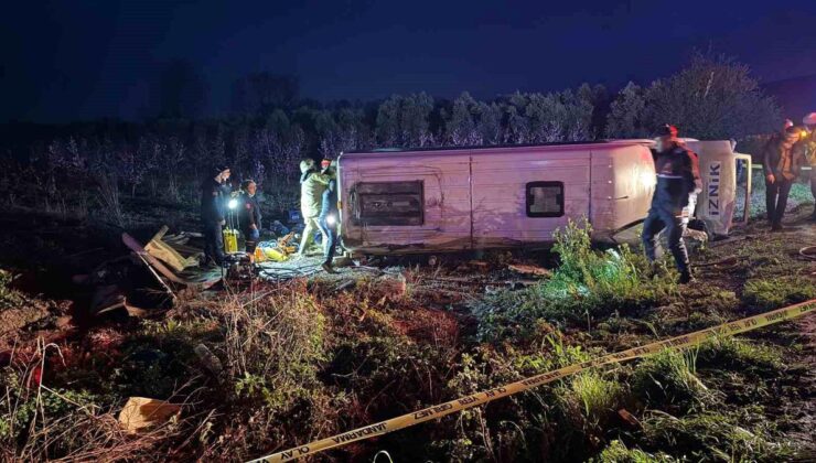 İznik’de feci kaza; 12 yaralı 1 meyyit