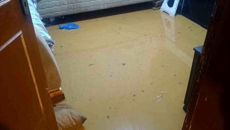 Sağanak yağış sebebiyle meskenleri su bastı