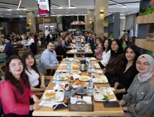 Sivas’ta eczacılar Eczacılık Günü’nde bir ortaya geldi,