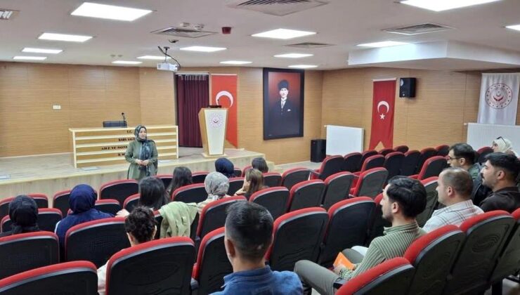 Kars’ta Aile ve Toplumsal Hizmetler çalışanına teknoloji bağımlılığı eğitimi