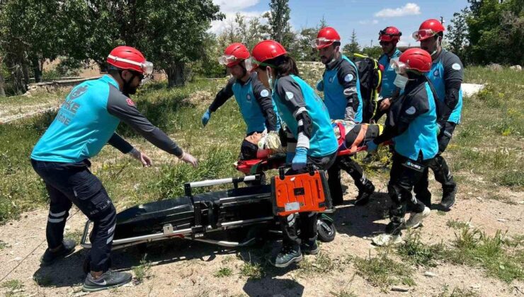 Niğde UMKE işçisi medikal kurtarma uygulamaları eğitimini tamamladı