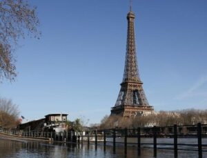 Paris’te dün aşırı sıcaklar sebebiyle 109 kişi hayatını kaybetti