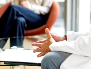 Ağrı’daki kliniğin ‘kadın sünneti’ duyurusuna soruşturma