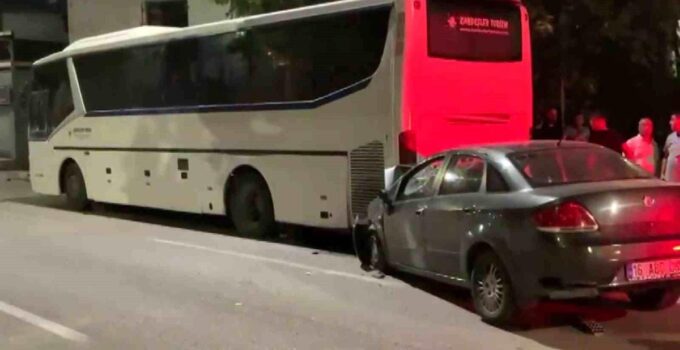 Alkollü şoför evvel duvara sonra otobüse çarptı: 2 ağır yaralı