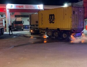 Bursa’da yanan TIR’ı 10 kilometre kullanıp itfaiyeye ulaştırdı