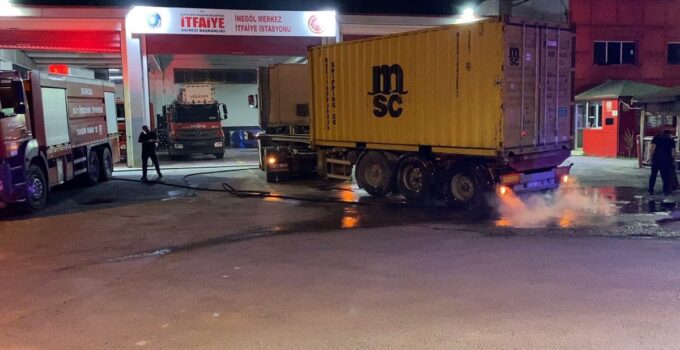 Bursa’da yanan TIR’ı 10 kilometre kullanıp itfaiyeye ulaştırdı