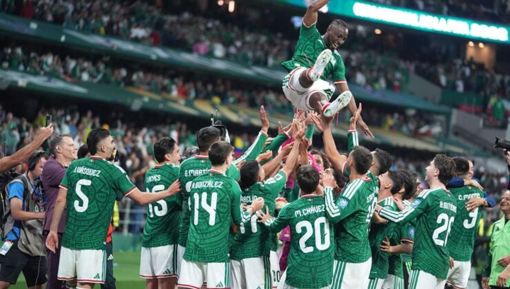 Dördüncü maçında da gol yemeyen Meksika, Ekvador’u konutuna gönderdi